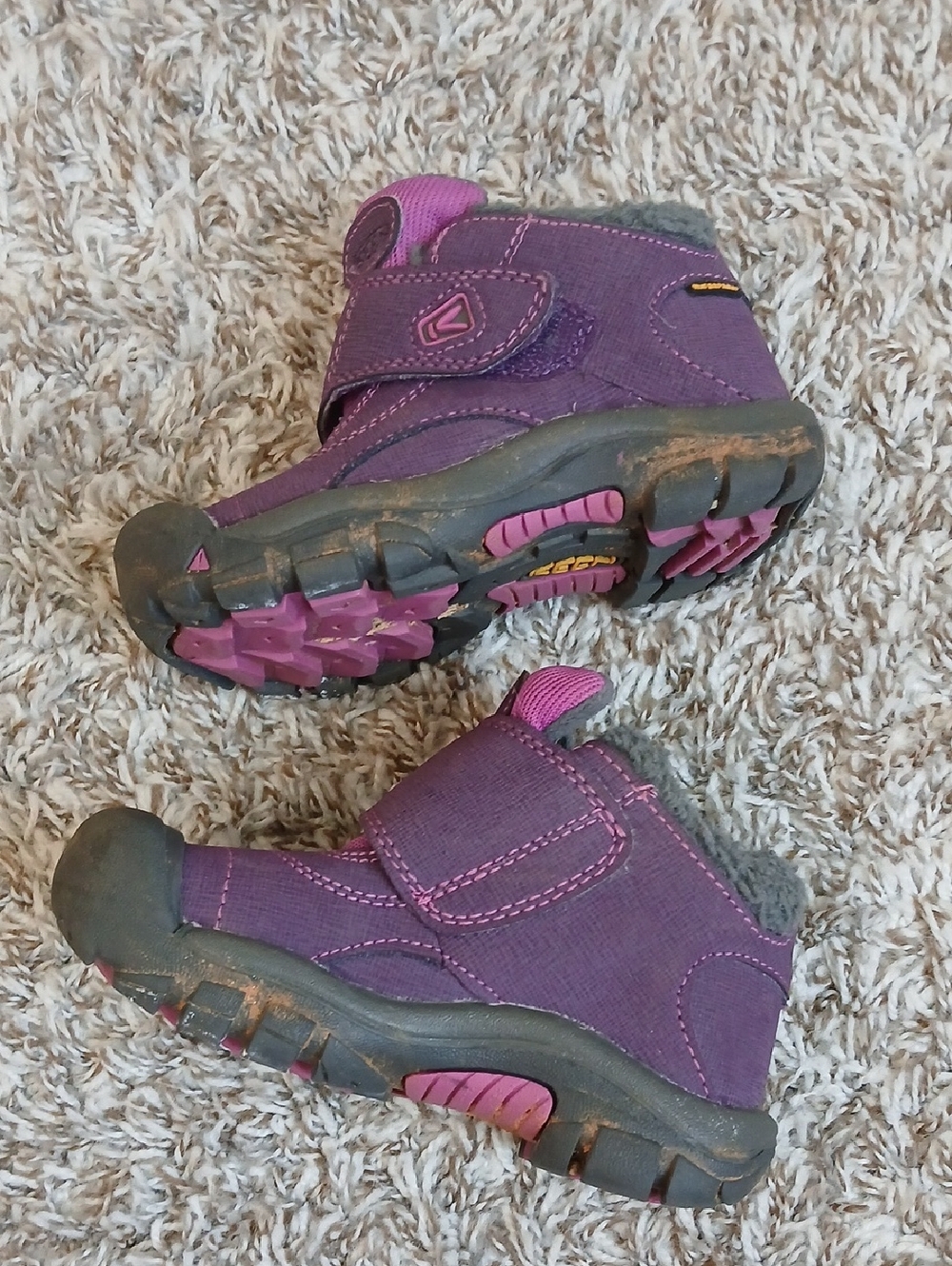 Keen Kootenay Toddler Purple Winter Boots with Hook-and-Loop Closure Size 9